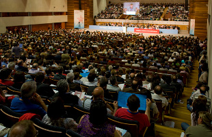 Os delegados encheron a sala principal do Auditorio de Galicia