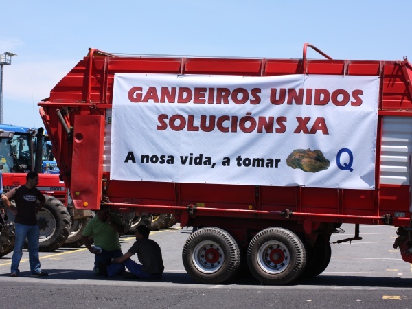 A tractorada en Salgueiriños